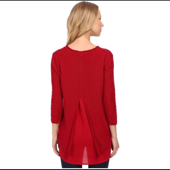 Two by Vince Camuto Lightweight Sweater - Picture 2 of 11